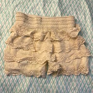 Lacy Cream Skorts- Like New - Size- Small